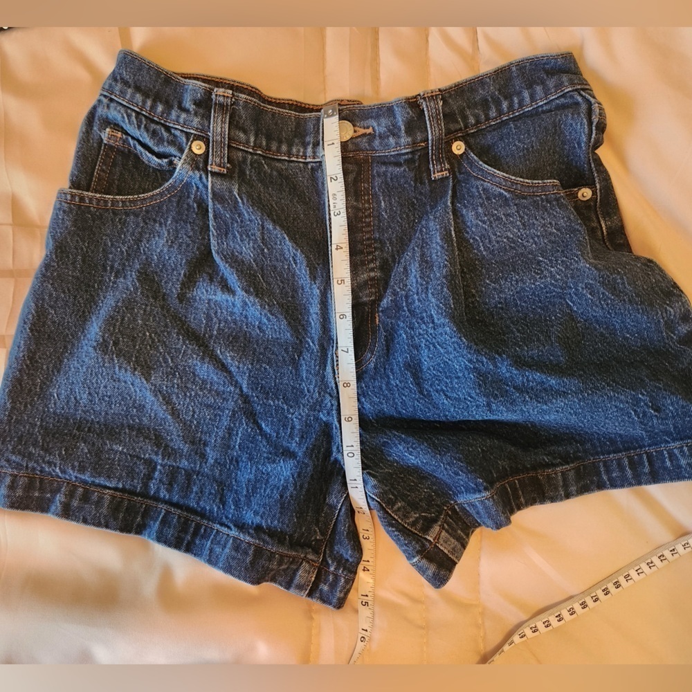 Banana Republic Blue Jean Shorts  Pleated Relaxed Fit - Picture 4 of 10
